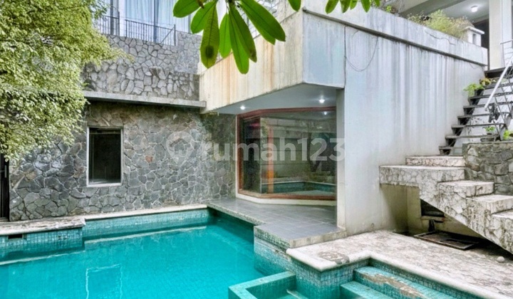 For Sale Dijual Rumah Mewah Tropikal di Area Benhil