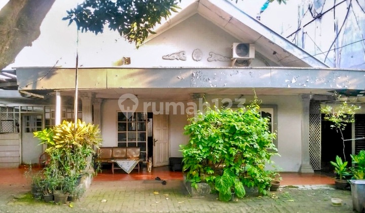 For Sale Dijual Rumah Lama Hitung Tanah di Area Kebayoran Baru