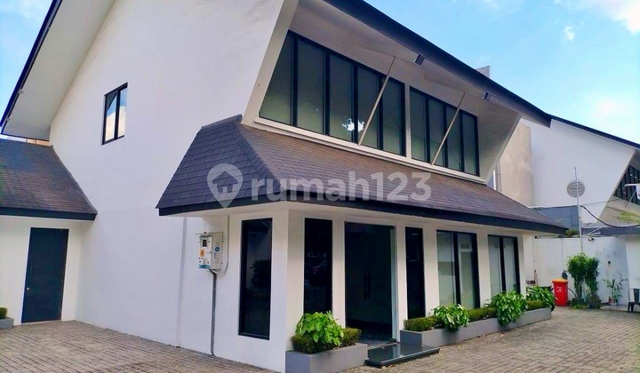 For Sale House in Pakubuwono Area