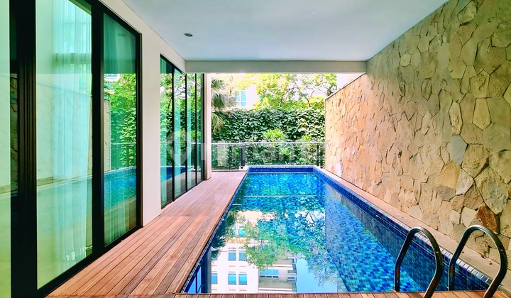 For Sale Ready-to-Live House in Kebayoran Baru Area