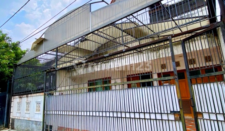 For Sale Dijual Rumah Layak Huni di Area Kebayoran Baru