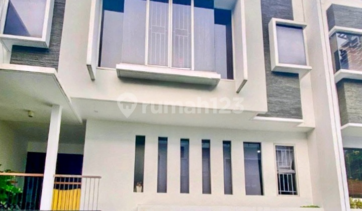 For Sale Dijual Rumah Bagus Dalam Townhouse di Area Kebayoran Baru For Sale Dijual Rumah Bagus Dalam Townhouse di Area Kebayoran Baru