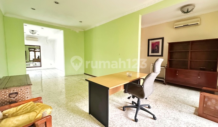 For Sale House in Mampang, South Jakarta, Strategic Location by the Roadside 2