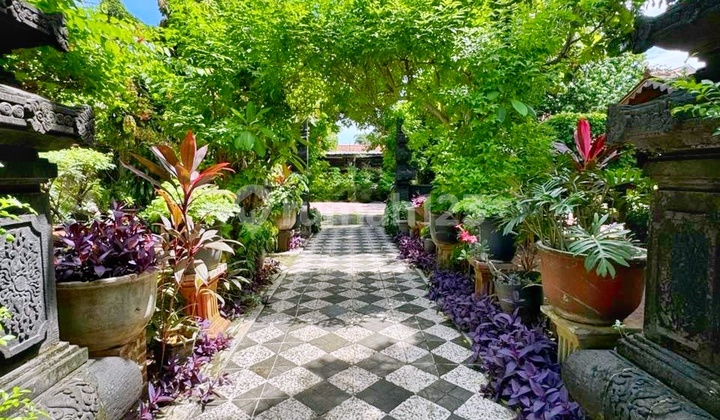 For Sale Dijual Rumah / Tanah Lokasi Strategis di Area Condet