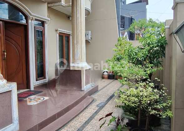 Rumah Sunter Hadap Selatan