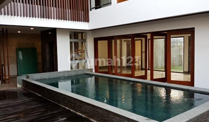 Rumah Pondok Indah Jakarta Selatan