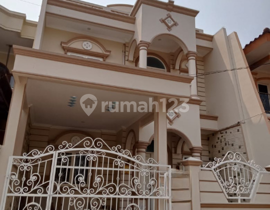 Rumah Sunter Semi Furnish