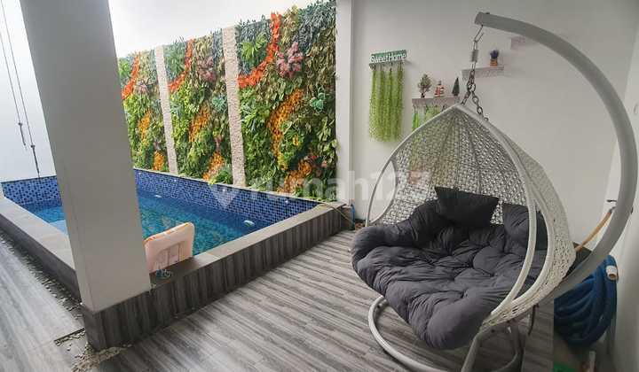 Sunter House with Swimming Pool