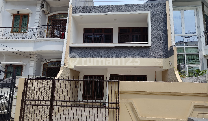 Rumah Sunter Hadap Barat 2