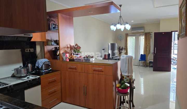 Rumah Sunter Hadap Selatan