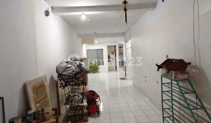 Rumah Sunter Hadap Selatan