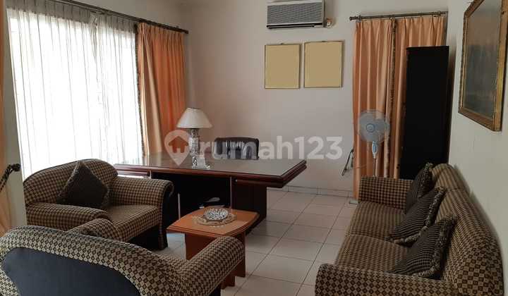 West-Facing Sunter House