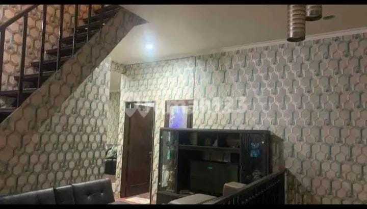 Rumah cengkareng Timur