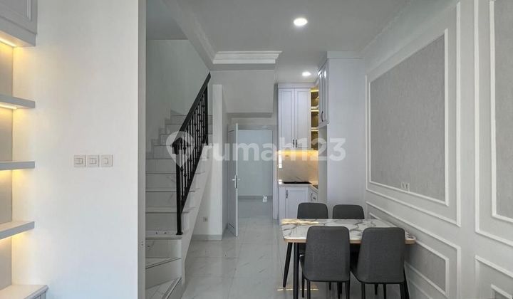 Rumah American Classic Furnish