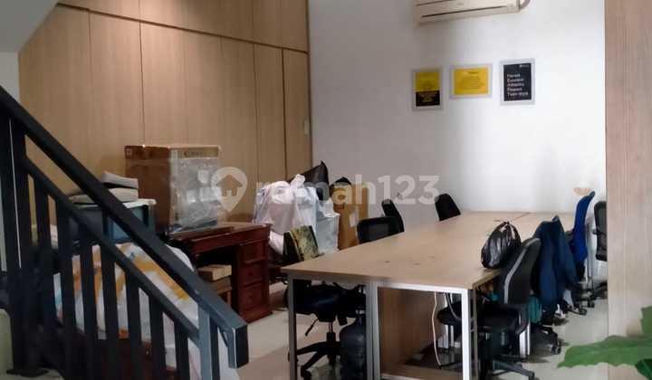 Rumah Sunter Hadap Barat