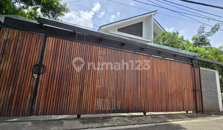 Luxury House for Sale in South Jakarta, DKI Jakarta