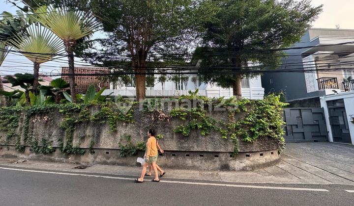2-story house in Lebak Bulus, Cilandak, just 5 minutes to Fatmawati Toll Road. 2