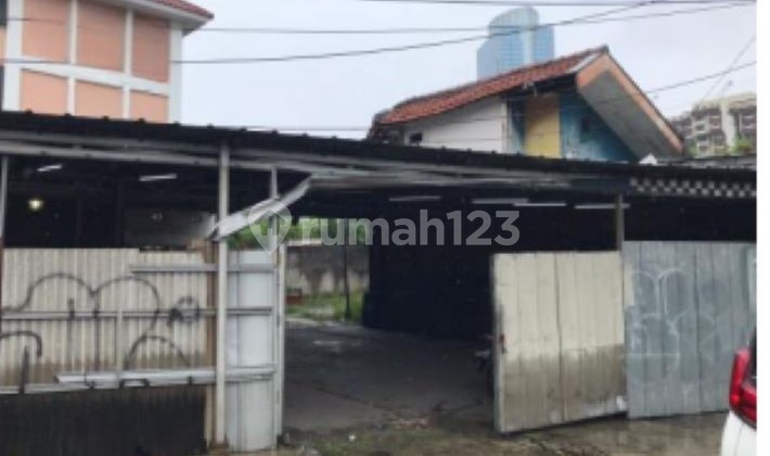 Commercial Land on Rasuna Said Canal, 5 Minutes to Kuningan Toll Road Commercial Land on Rasuna Said Canal, 5 Minutes to Kuningan Toll Road