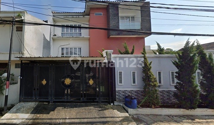 Rumah Hoek di Mandar Utama Bintaro, 10 menit ke Tol Pondok Aren 1