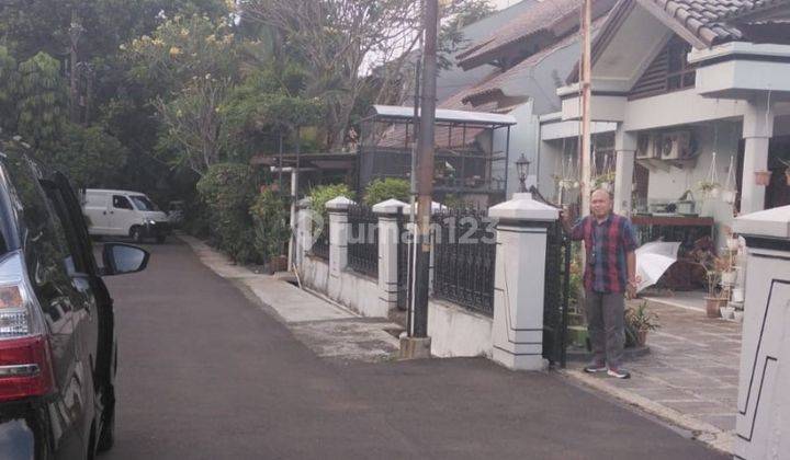 garasi/carport rumah di komplek dosen ui
