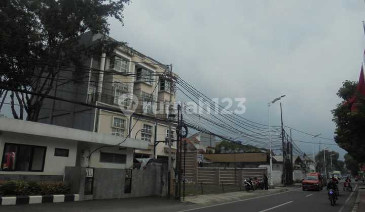 Attached Row House 4 Stories on Lenteng Agung Raya, Only 3 Minutes to the Station 2