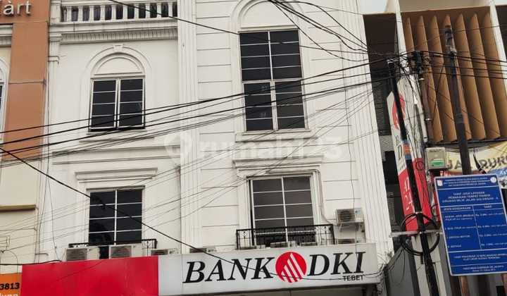 Ruko Gandeng 3lt di Tebet Barat Dalam Raya, 5 Menit ke Tol Tebet Ruko Gandeng 3lt di Tebet Barat Dalam Raya, 5 Menit ke Tol Tebet