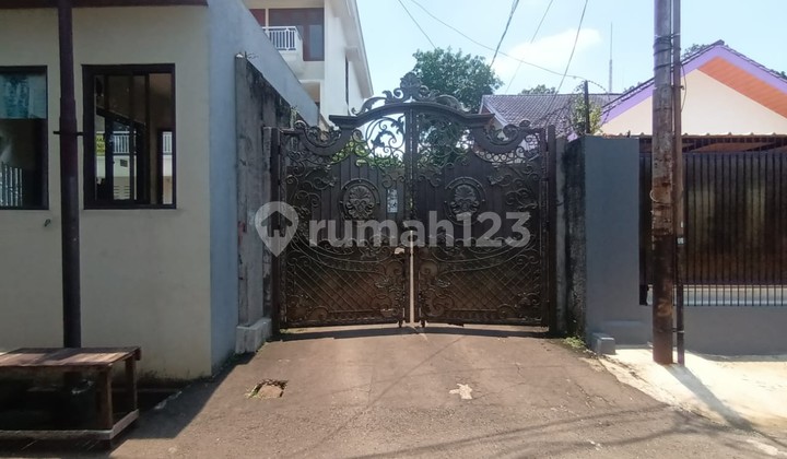 Rumah 2lt Ada Pool di Pekayon Ragunan, 12 Menit ke Tol Ampera