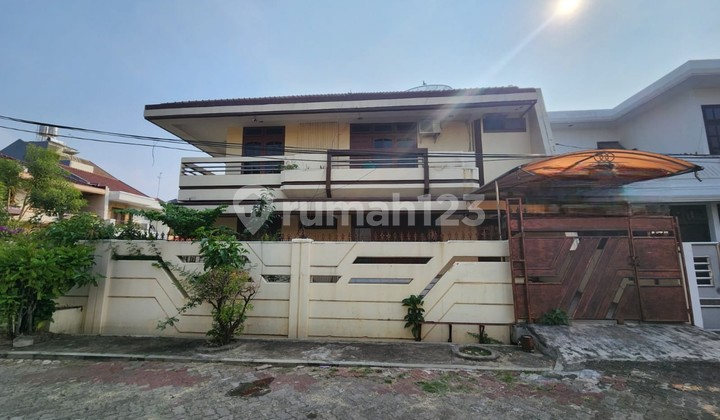 Rumah Hoek 2lt di Green Garden, Hanya 13 Menit ke Tol Kebon Jeruk