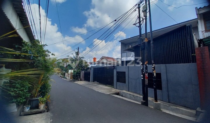 Rumah 2Lt di H Najih Petukangan Utara, Dekat Kampus & Tol Joglo 2