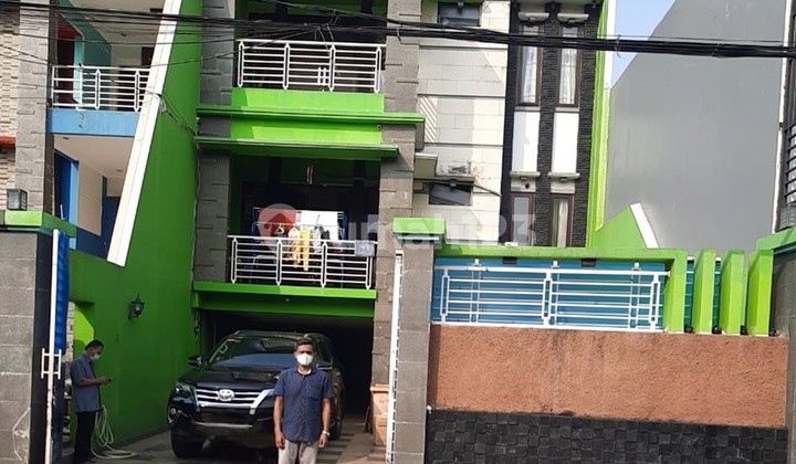 Rumah 3Lt di Anggrek Kebon Jeruk, Selangkah ke Binus & Senayan