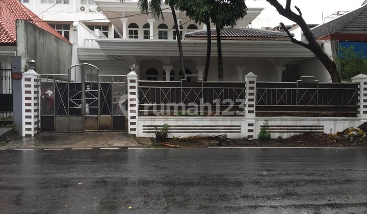 Rumah 2lt Setara NJOP di Petojo Selatan, 10 Menit Ke Tol Tomang