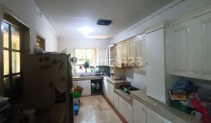 Rumah 2lt Ada Pool di Pekayon Ragunan, 12 Menit ke Tol Ampera 2