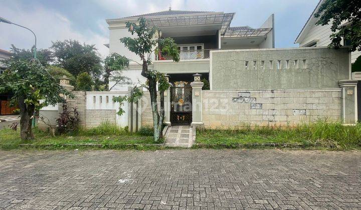 Rumah Hoek 2 Lantai Dengan Kolam Renang di Modern Hill, Pamulang 1