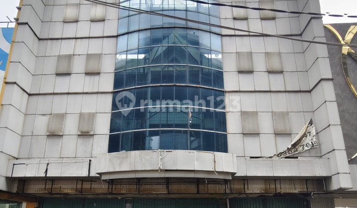 3-Story Shophouse in Kelapa Gading, Only 7 Minutes to Sunter Toll Road