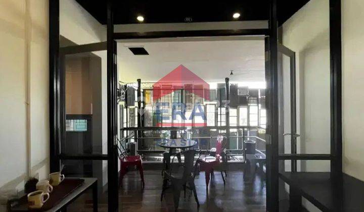 Gedung Hoek 4 Lantai di Cipondoh, Hanya 8 Menit ke Tol Buaran
