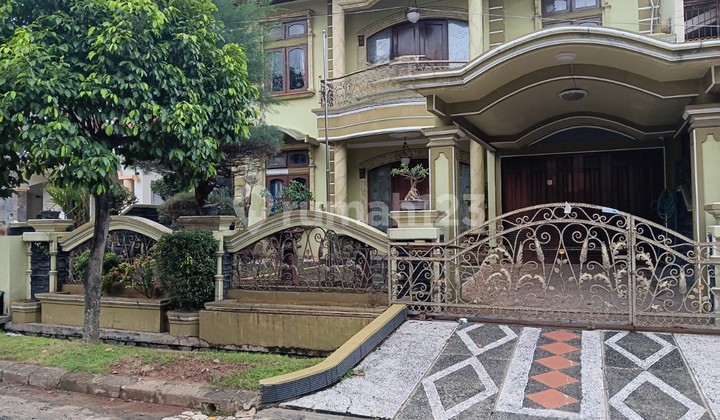 Rumah 2 Lantai di Kemang Pratama 3, 9 Menit ke Tol Bekasi Barat 2