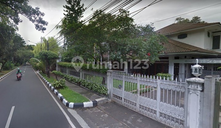 Rumah 2 Lantai di Gondangdia Menteng, Hanya 12 Menit ke Tol Tebet 2