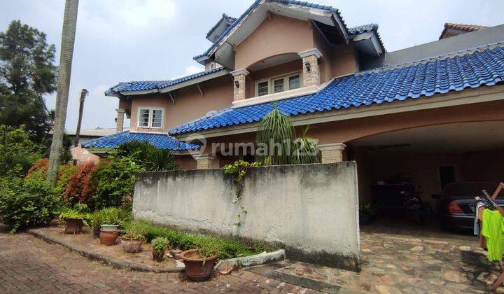 garasi/carport rumah hoek 3lt di villa