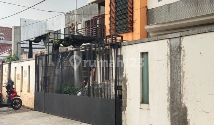 Rumah di Villa Melati Mas Raya Serpong, 5 Menit ke Tol Jelupang 2