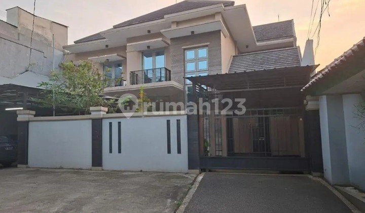 Rumah 2Lt di Pancoran Barat, Hanya 5 Menit ke Tol & LRT Pancoran