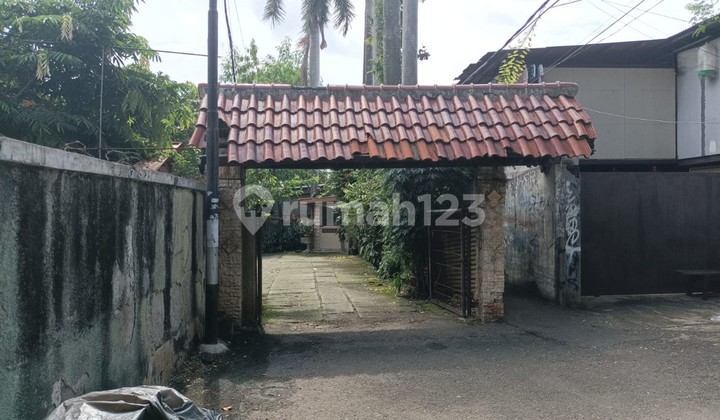 Rumah Hitung Tanah di Kemang, Hanya 14 Menit ke Tol Ampera 1