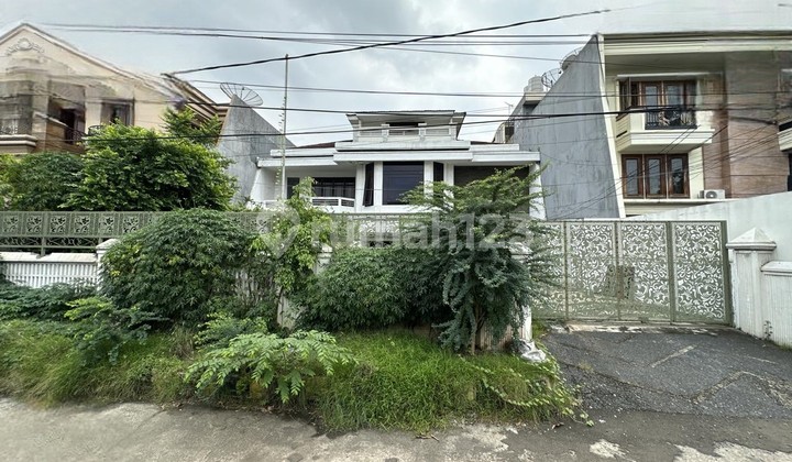 Rumah 2 Lantai Di Danau Indah Sunter, Hanya 8 Menit Ke Tol Sunter Rumah 2 Lantai Di Danau Indah Sunter, Hanya 8 Menit Ke Tol Sunter