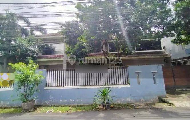 Rumah 2 Lantai di Mampang Prapatan, Hanya 9 Menit Ke Tol Kuningan 2