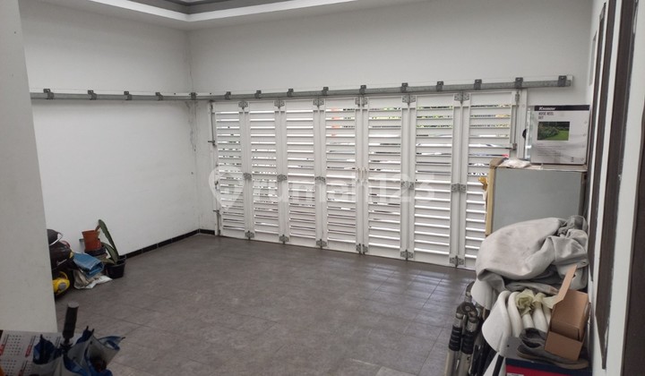 Rumah Hoek 2lt di Kencana Loka BSD, Hanya 8 Menit Ke Tol Serpong 2