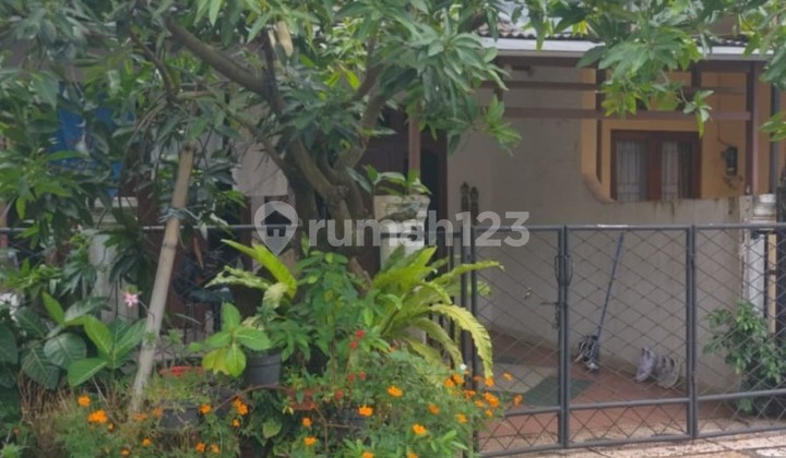 Rumah di Griya Loka BSD Sektor 1.6, Hanya 5 Menit ke Tol & KRL 1