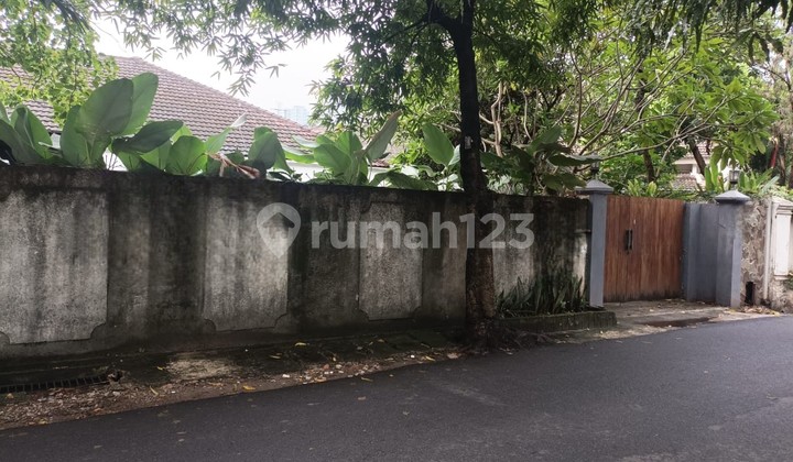 Rumah Luas di Cilandak Timur, Hanya 9 Menit Ke Tol Ampera 2