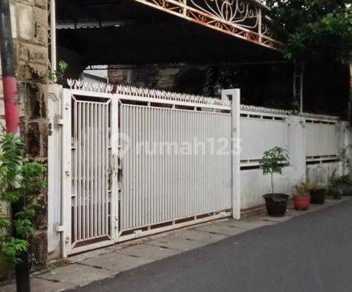 Rumah Luas 2 Lantai di Mesjid Bendungan, Cawang, Kramat Jati 2