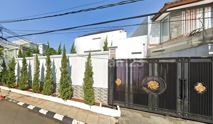 Rumah Hoek di Mandar Utama Bintaro, 10 menit ke Tol Pondok Aren 2