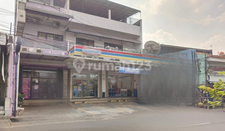 Corner Shop House 3 Floors Equivalent to NJOP Near TMII in Lubang Buaya, Cipayung Corner Shop House 3 Floors Equivalent to NJOP Near TMII in Lubang Buaya, Cipayung