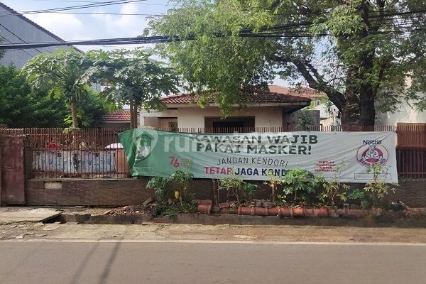 Rumah 2 Lantai di Kalibata Utara, Hanya 15 Menit ke Tol Tebet Rumah 2 Lantai di Kalibata Utara, Hanya 15 Menit ke Tol Tebet